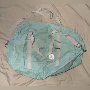 Narwey Mint Green Canvas Weekender Bag with Adjustable Strap & luggage strap